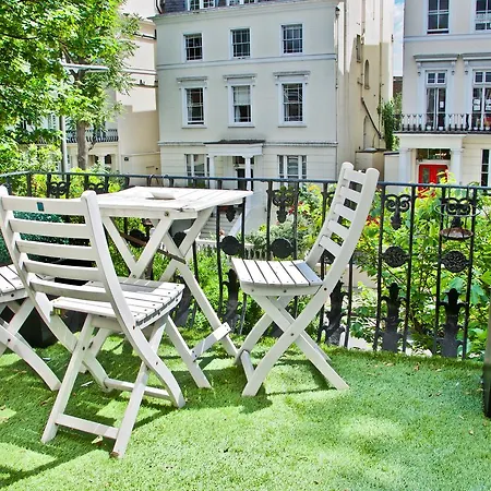 Canguroproperties - Pembridge Villas